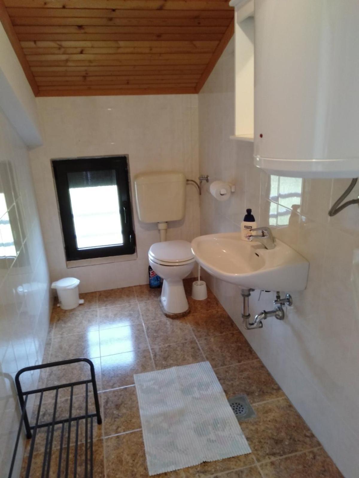 Little Heaven On Earth - Apartmani Martina Vlašići المظهر الخارجي الصورة