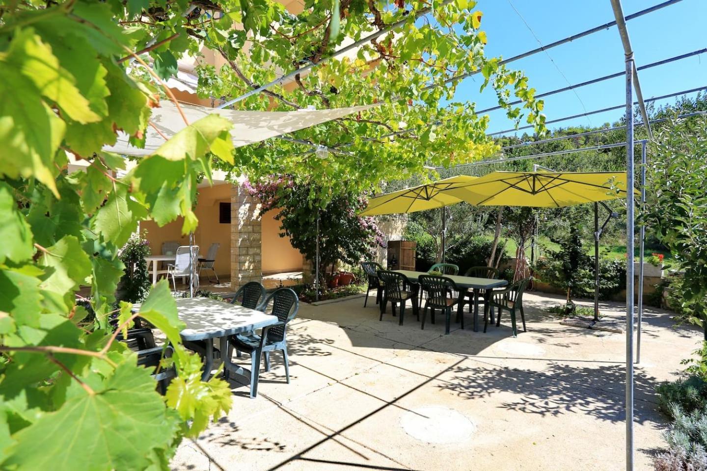 Little Heaven On Earth - Apartmani Martina Vlašići المظهر الخارجي الصورة